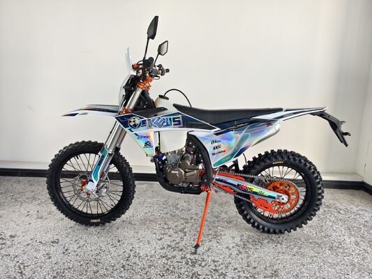 KEWS k23 R-edition 4χρονη Enduro μοτοσικλέτα με 21,0 kW ισχύς 25,0 N*m Max Torque και 140 km/h μέγιστη ταχύτητα