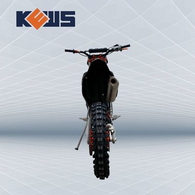 Μαύρο πρότυπο μοτοσικλετών K16 250CC Enduro με τη δίδυμη μηχανή 120KM/H εκκέντρων Benelli