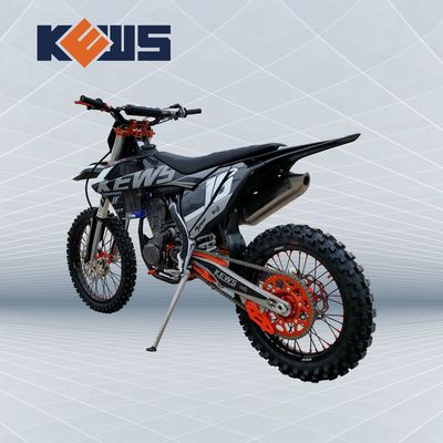 Μαύρο πρότυπο μοτοσικλετών K16 250CC Enduro με τη δίδυμη μηχανή 120KM/H εκκέντρων Benelli