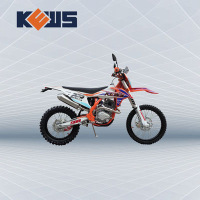 Ποδήλατο K20 ρύπου Cb-F250 Kews στο δρόμο από την οδική μοτοσικλέτα με το πλήρες σύνολο