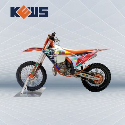 Δικύκλωνο μοτοκρός 250CC με υγρόψυξη, 2-χρονο, με καρμπυρατέρ, ανάφλεξη CDI και προαιρετικά αυτοκόλλητα