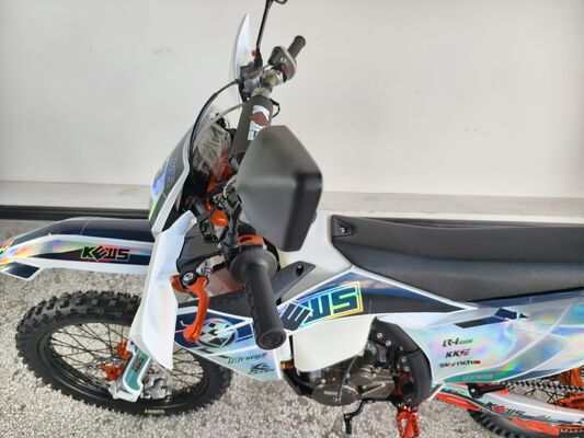 KEWS k23 R-edition 4χρονη Enduro μοτοσικλέτα με 21,0 kW ισχύς 25,0 N*m Max Torque και 140 km/h μέγιστη ταχύτητα