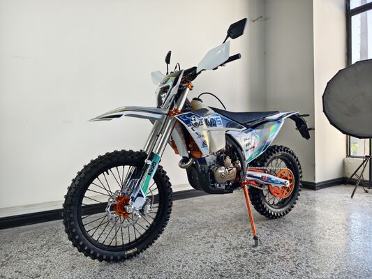 KEWS k23 R-edition 4χρονη Enduro μοτοσικλέτα με 21,0 kW ισχύς 25,0 N*m Max Torque και 140 km/h μέγιστη ταχύτητα
